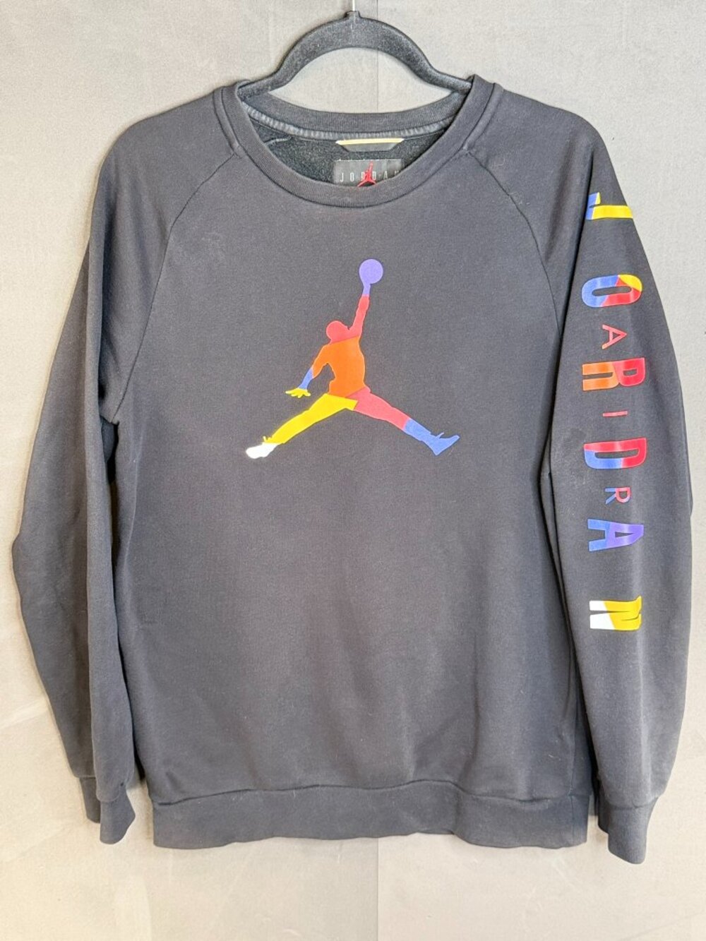 Nike Jumpman Air Jordan Rainbow Logo Black Pullover Sweatshirt Crewneck Men’s Sm